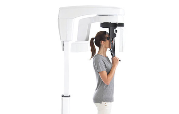Cone beam 3D imaging scanner at Washington Dental Studio in Naperville